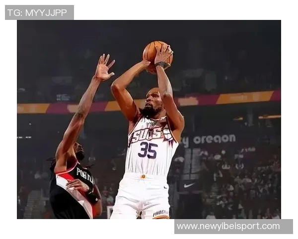 布克关键时刻罚球稳健全场19投7中贡献26分3篮板9助攻2抢断表现出色